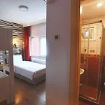 Cheers Vintage Hostel *
