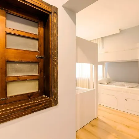 Cheers Vintage Hostel *