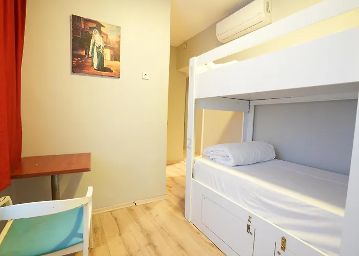 Cheers Vintage אכסניה