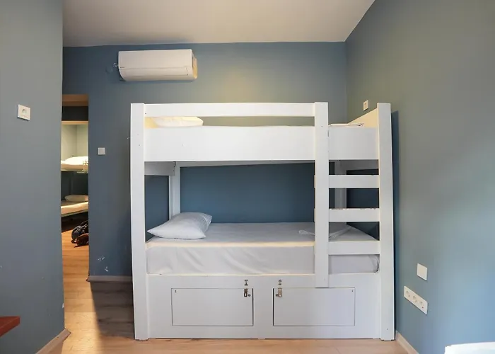 Cheers Vintage אכסניה איסטמבול