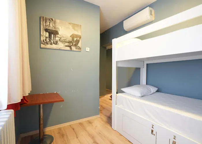 Cheers Vintage אכסניה