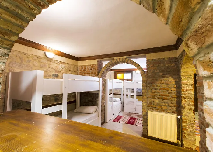 Cheers Vintage אכסניה