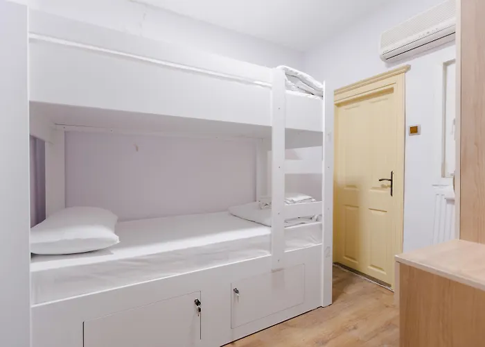 Cheers Vintage אכסניה איסטמבול