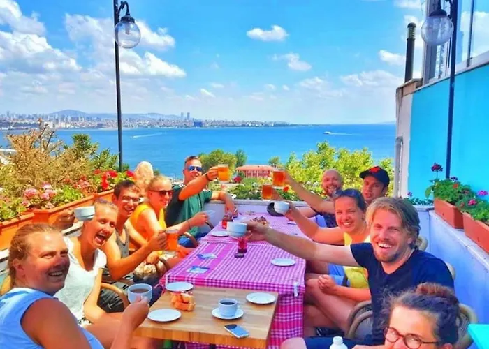 Cheers Vintage אכסניה *