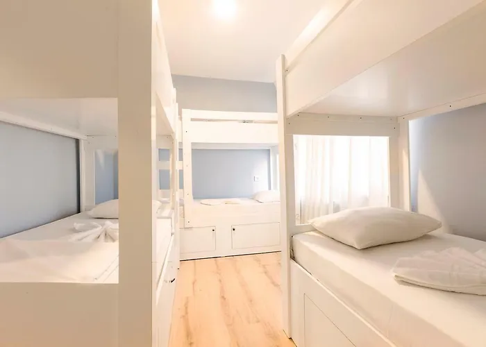 אכסניה Cheers Vintage *