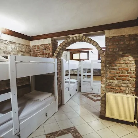 Cheers Vintage Hostal
