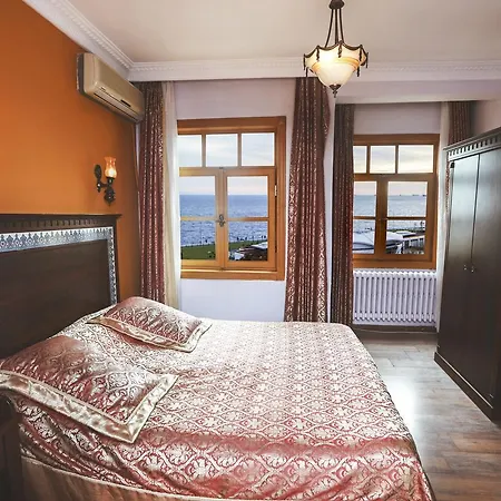 Cheers Vintage Hostal